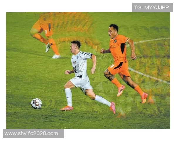 足球明星签名珍藏集锦展现足球巨星风采与激情的艺术之旅